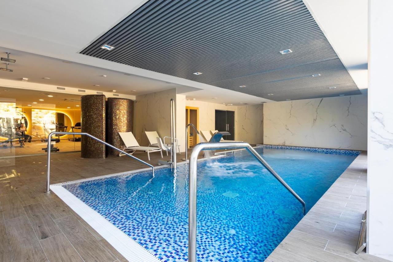 埃斯特波纳The Golden Oasis Penthouse公寓 外观 照片